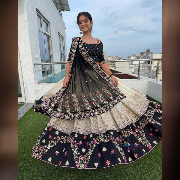 Legangha Choli - Soft Butter Silk - Black and White